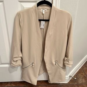 Maurice’s cream blazer NWT